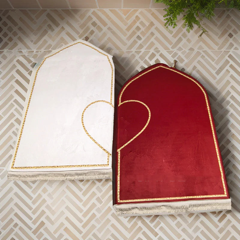 Luxury Flannel Prayer Mat with Tassel Detail